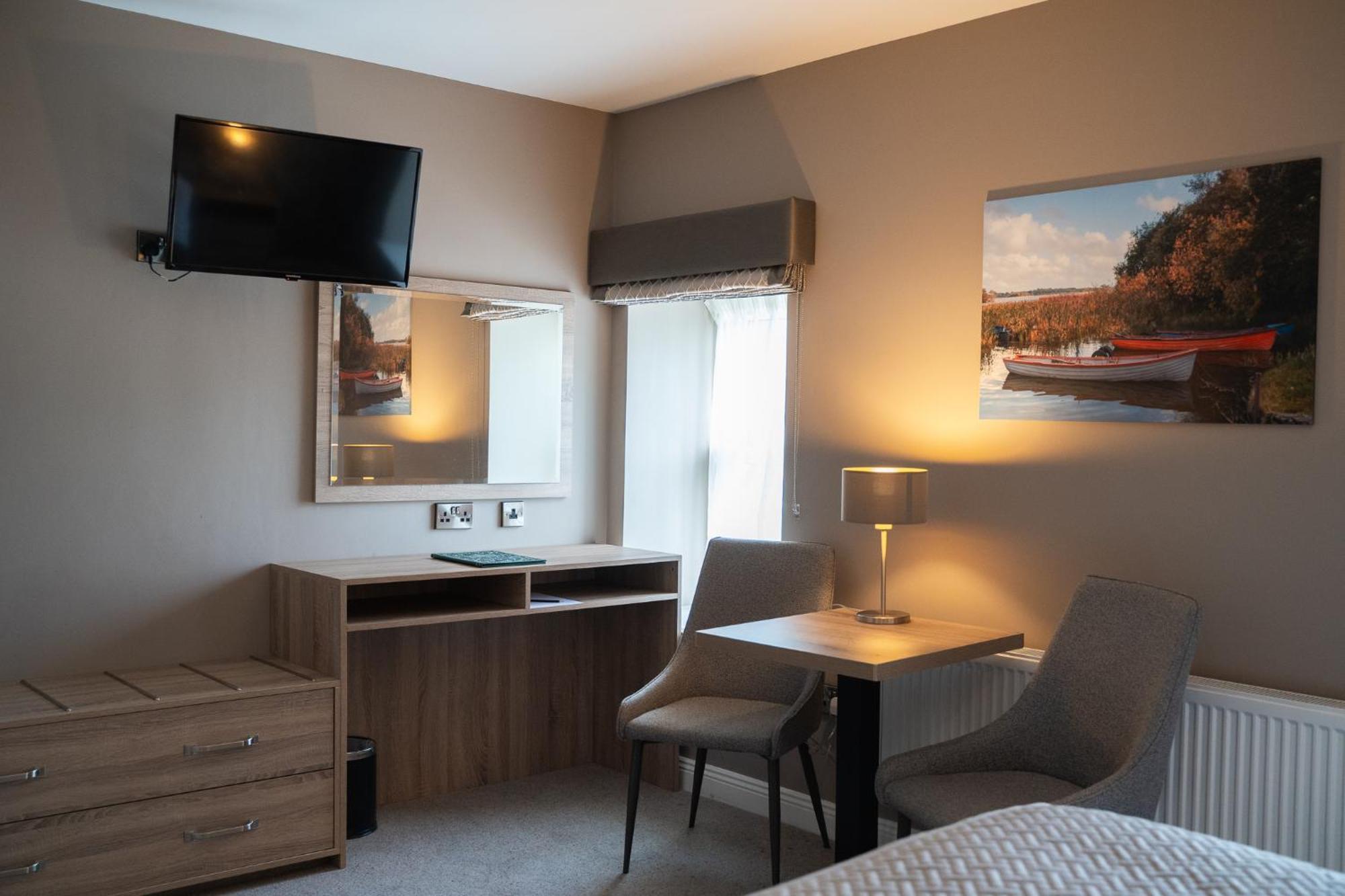 Castle Varagh Hotel & Bar Castlepollard Экстерьер фото