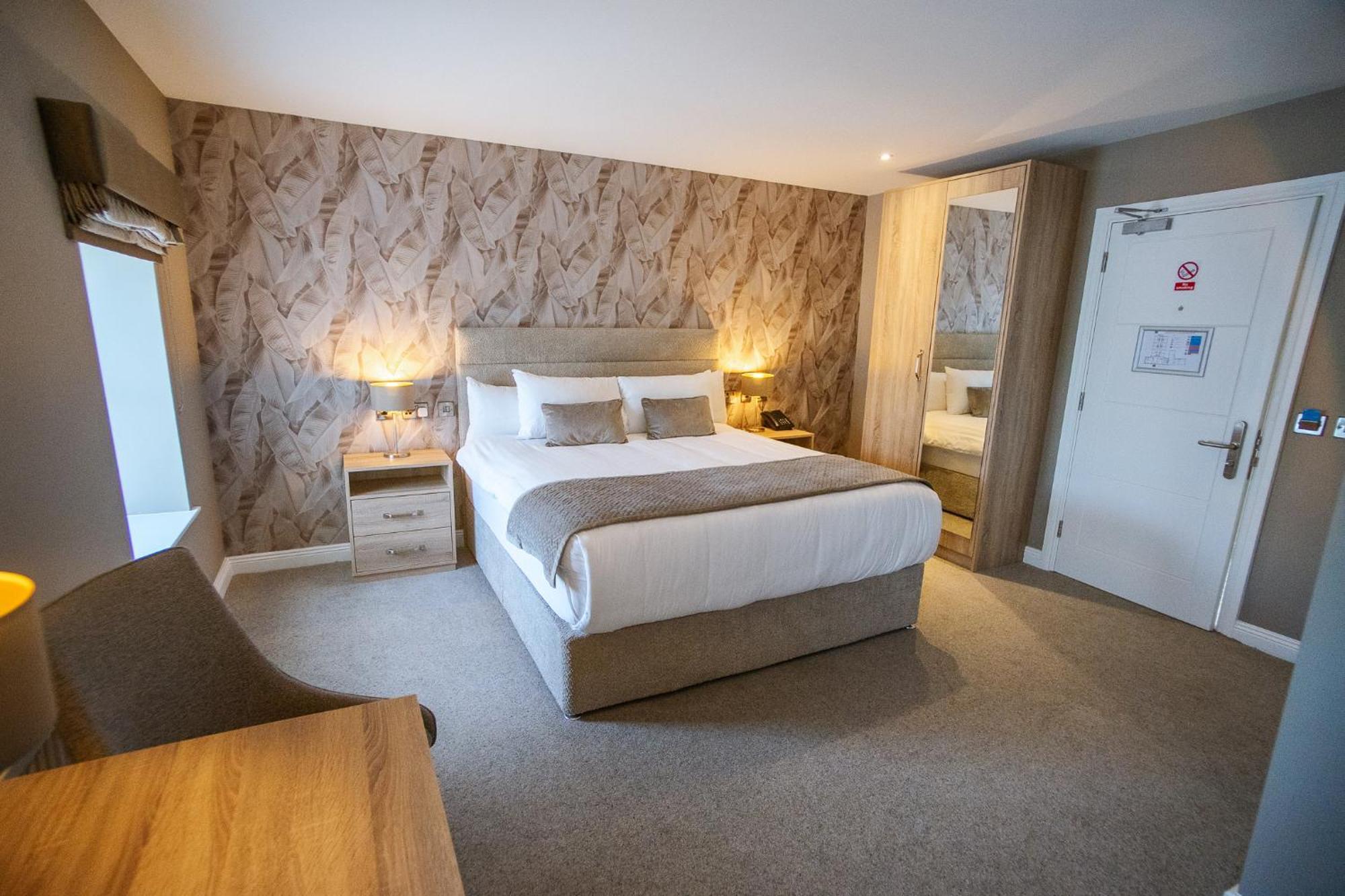 Castle Varagh Hotel & Bar Castlepollard Экстерьер фото